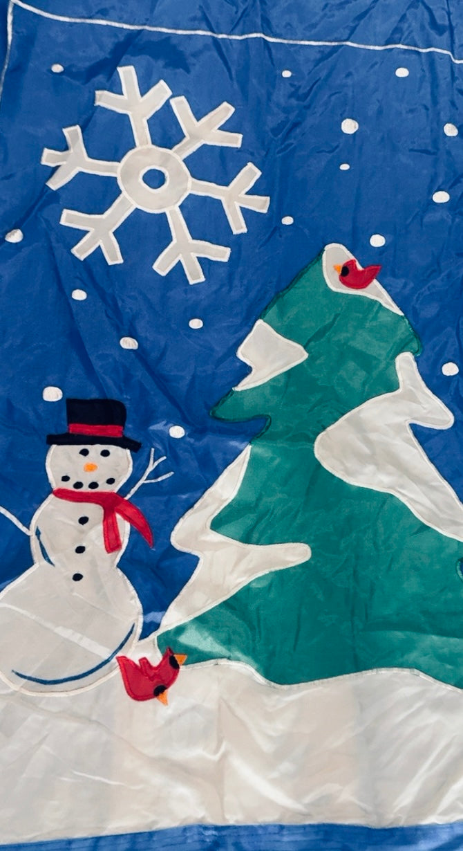 Deluxe Christmas & Winter Home Décor Bundle – 3-Piece Flag & Tablecloth Set